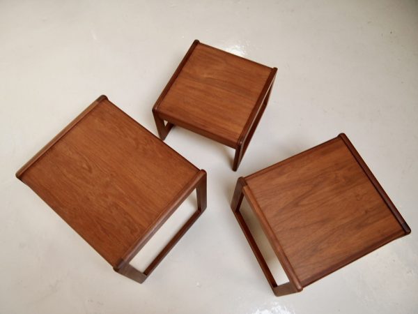 Set of teak nest of tables - Image 4