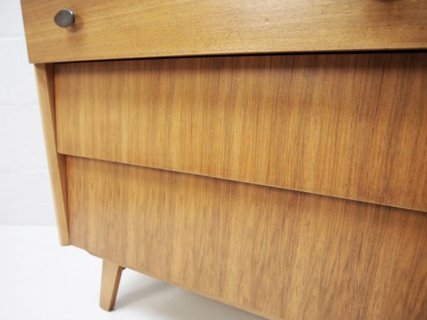 light Oak three drawer chest on splayed legs - Image 8