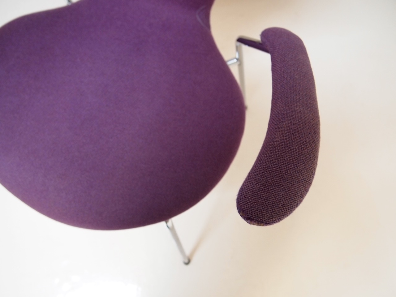 Arne Jacobsen series 7 chair model 3207 - Image 9